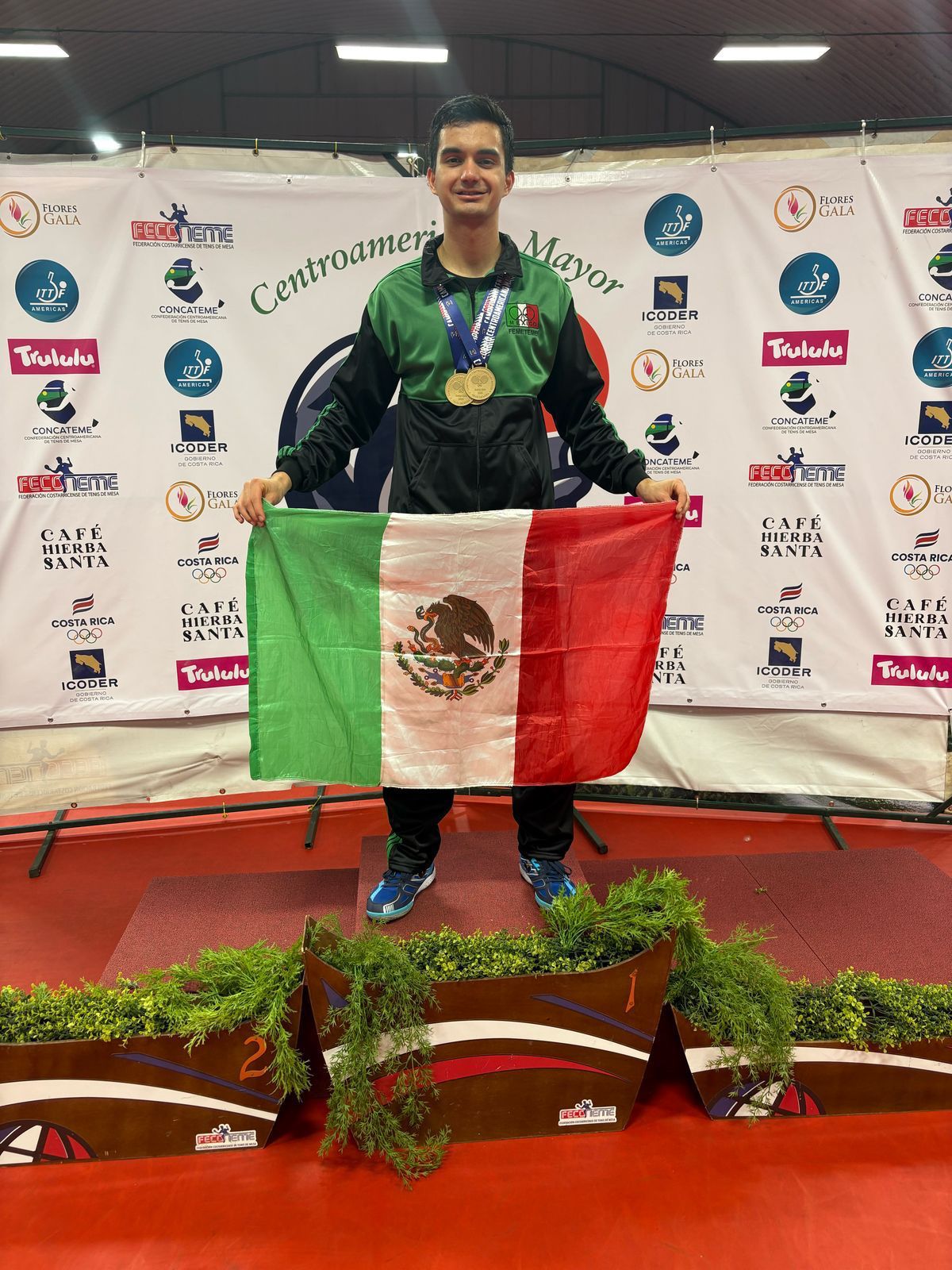 ROGELIO CASTRO BICAMPEÓN CENTROAMERICANO